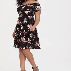 NWOT Torrid Knit Off-Shoulder Floral Dress- Size 2